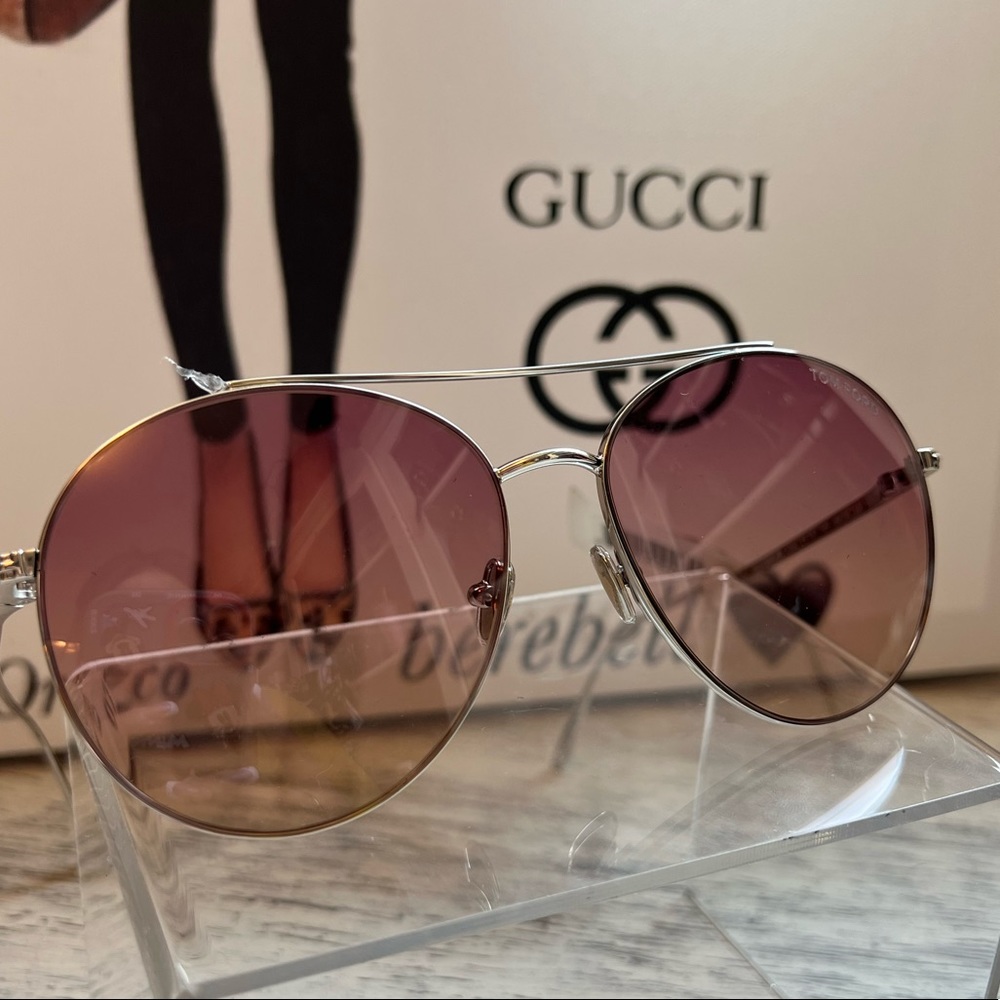 SOLD✨🤍FINAL SALE💫Tom Ford
Women's Cleo 59mm Sunglasses - Picture 6 of 16